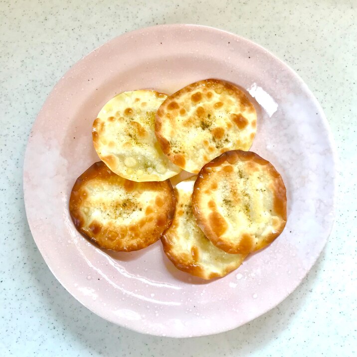 餃子皮で☆パリパリせんべい